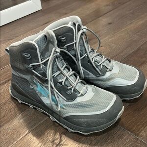 Altra Lone Peak All Weather Mids